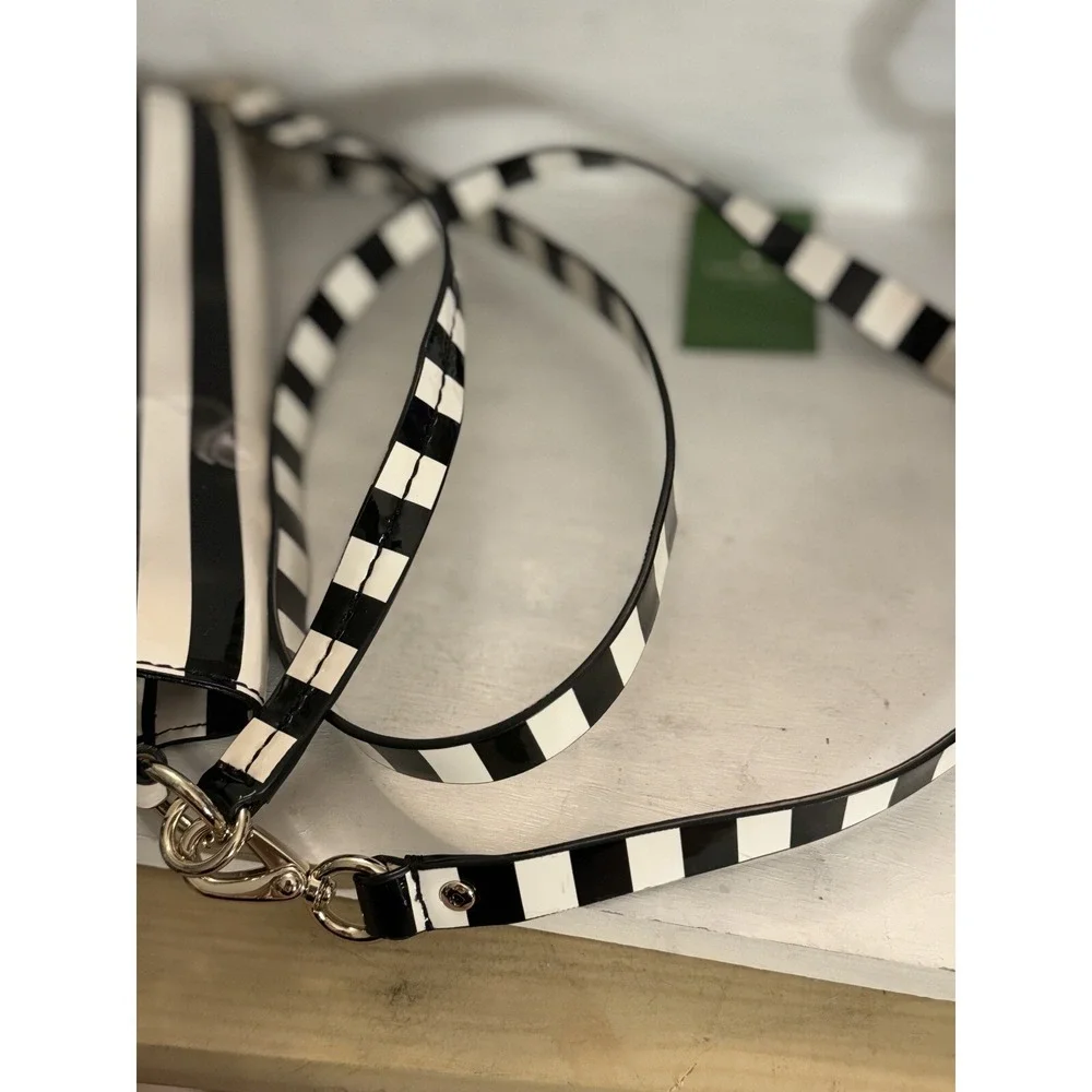 Kate Spade Darcel X KSNY Tobyn Big Apple Striped crossbody bag purse handbag EUC